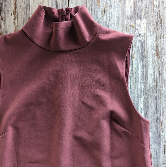 Aritzia Babaton Morath Turtleneck Sleeveless Blouse Mauve Women's Small - Picture 9 of 9